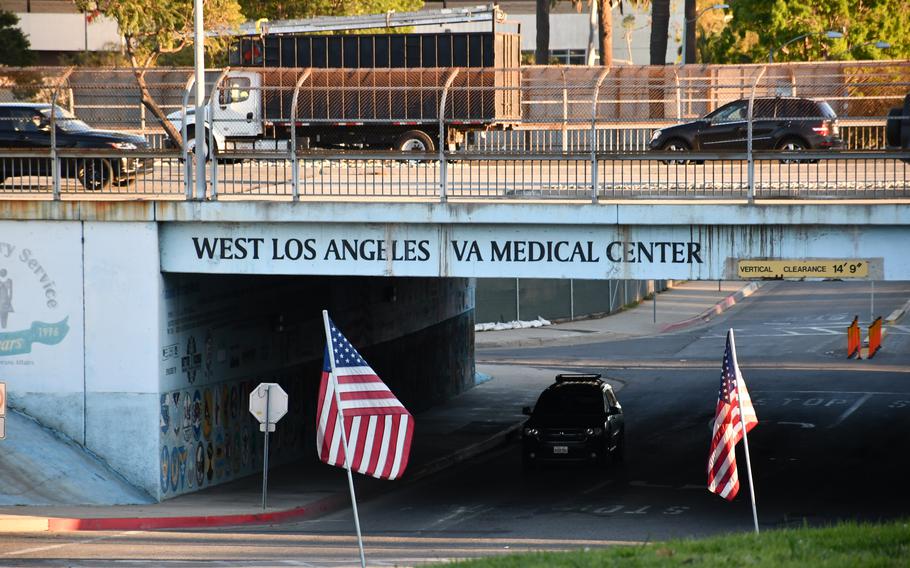 From Tents To Tiny Shelters Va Begins Aggressive Push In La To End